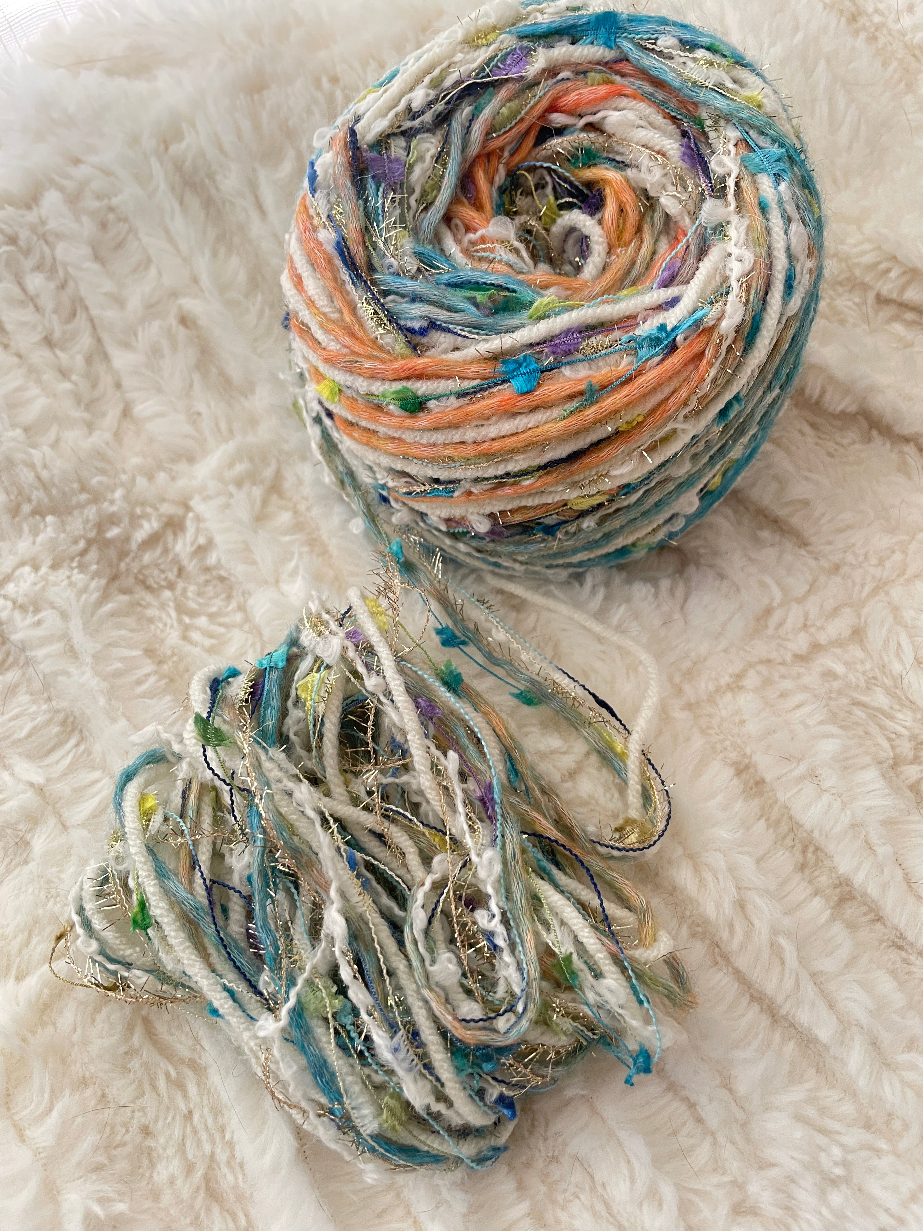 LIGHT DREAM - Novelty Yarn