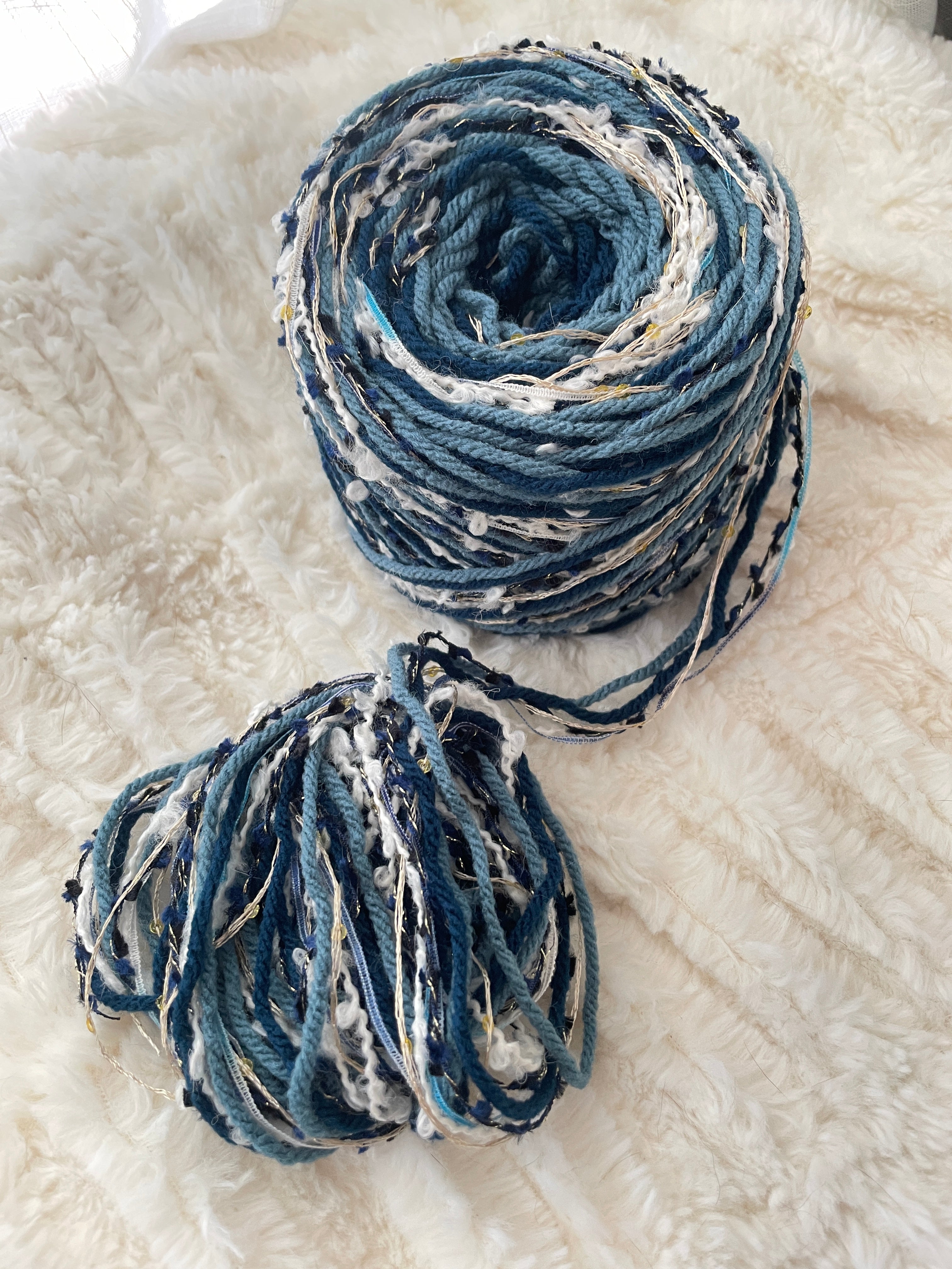 THE OCEAN WAVES - Novelty Yarn